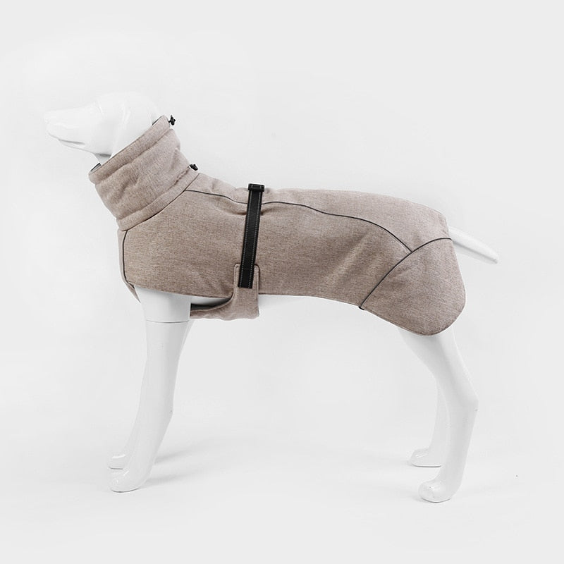 Winter warm coat covers hips